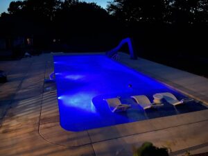CASE Pool and Spa - Rectangle with Sun Ledge