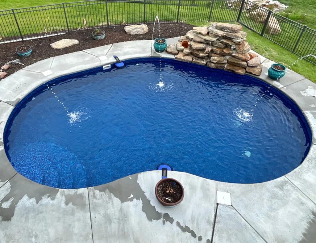 Case Pool and Spa Kidney Swimming Pool